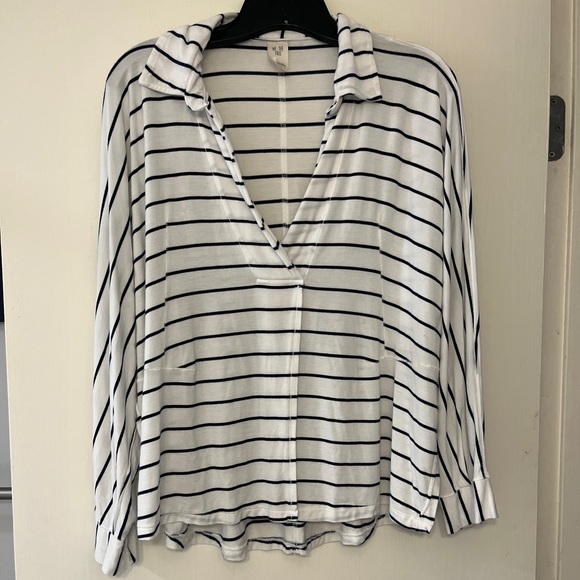 We the Free White and Navy Striped Collared Top Sz XS - Picture 3 of 8